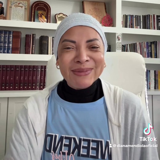 Gente preciosa nos vemos en Hannukah👉https://batshevaonline.com/products/celebracion-de-hanukkah-via-zoom 📅 Del 14 al 22 de diciembre ✨ Con Batsheva Jaya Efrat Recibirás: 🌟 Una clase de preparación espiritual antes de la celebración. 🌟 Un paquete de trabajo energético para cada uno de los ocho días. Enviada físicamente a su casa. 🌟 Un PDF místico y esotérico diario, con instrucciones, oraciones y activaciones para tu casa. Todo el proceso está diseñado para abrir canales de luz, sanidad y a