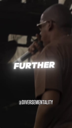 Jay-Z destroyed Jim Jones and Dame Dash on his freestyle! 👀🔥 Jay-Z in 2006 had a lot to say to his critics. He had split ways with Dame Dash leaving people to wonder can he have success without him, allegedly “retired” from music, became the CEO of Def Jam and had people questioning his position in Hip-Hop. Jim Jones was one of those individuals being upset at Jay’s leadership at Def Jam and ultimately siding with Cam'ron during their feud. Well, Jay-Z responded to all the criticism and decide