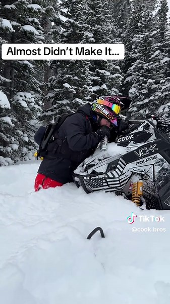 Honest First Day Stuggle… . . . . #s#snows#snowmobiles#snowmobilings#snowmobilenations#snowmobilegramp#polarisp#polarissnows#skidood#deepsnow#5#509s#snowmobileseasonl#lynxsnowmobilese#ecdcustomst#trendingv#viralb#backwoodsbmpt#turbos#sledt#thatskidoofeelinga#artofflights#sledsendhaydays
