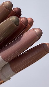 Love at first swipe 💕⁠ ⁠ Our Eye Swipe Longwear 2-in-1 Shadow Liners is perfect for a radiant wash of shimmering color. The highly pigmented texture is easy to blend and build for individual eyeshadow creations. ⁠ ⁠ Choose from 8 stunning shades! 💖 | ZOEVA