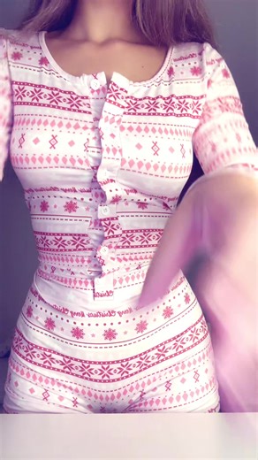 Celebrating Christmas in Comfort: No Makeup and PJs