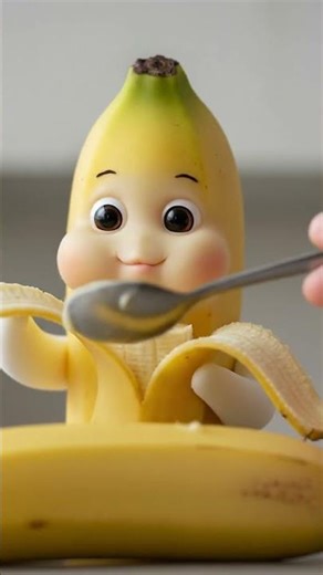 ASMR Douceur ! 🍌🤤 BÉBÉ BANANE Mange sa Pulpe en GROS PLAN !