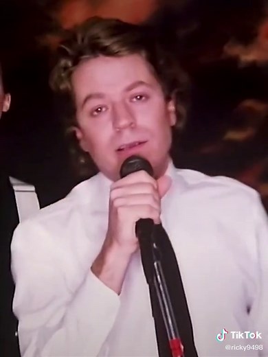Robert Palmer - Addicted To Love #80s #parati #ochenteros #music #kyzbca #foryou_ #poprock #fyp #music #fullmusic #musicvideo