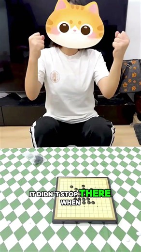 Owner gets annoyed by color-changing cat 😺😨