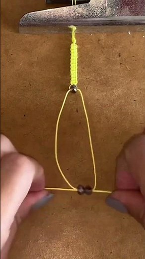 TUTORIAL HERE 👆🏼👆🏼👆🏼 Learn how to create beautiful thread bracelets. Step by step. #diy