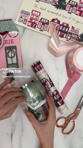 @Bath & Body Works UK Candle wrapping hack! 🎁 #wrappinghacks #wrappingidea #giftwrapping ad