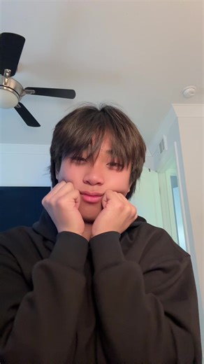 #asian #bayarea #femboy #charliekirk #gay im a cinnamon roll irl…. but sometimes i get naughty 🥰