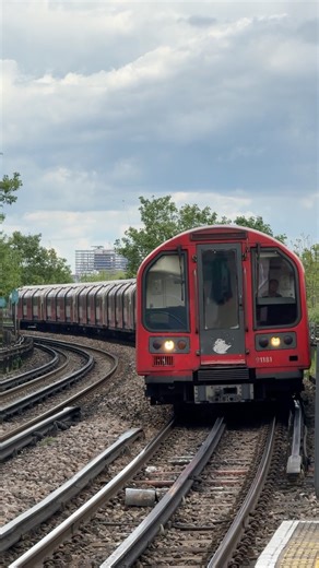 🇬🇧 London Underground | Central line - 1992 Stock #london #underground #metro #centralrailway