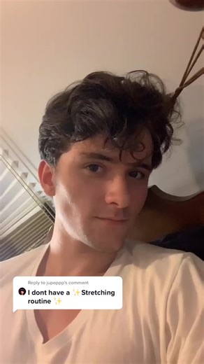 Quick & Easy Ballet Stretching Routine - 1 Minute