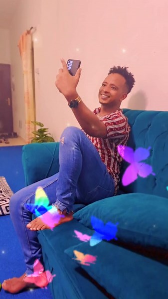 Taking Selfies at Home: Tips for Perfect Indoor Shots