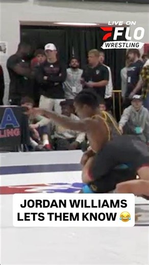 Jordan Williams backdoor exposure’s are so crafty he lets the ref know it’s his move before hand 😂