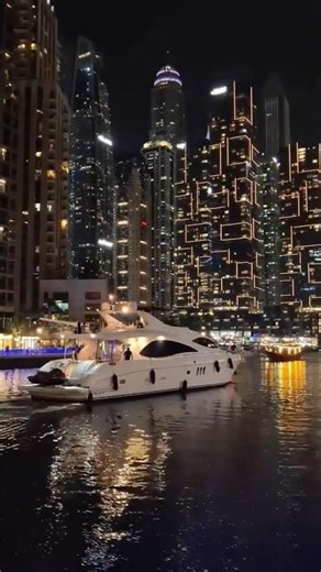 Dubai Vibes 🌆 | Burj Khalifa, Palm Island, Cruise & Roads | Kamro Trending Song 🎶🇦🇪#dubai #travel