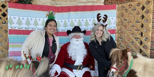Noon Notebook: Holiday Pictures with Santa and a Mini