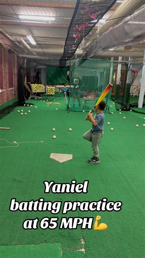 Mercedesbaseballacademy (@mercedesbaseball)’s video of Baseball Training