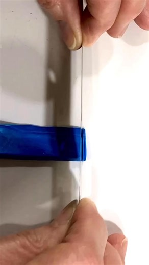 I had another play with the polymer clay canes from my latest tutorial and made some festive decorations. Quick, easy to make and fun too. 🙃😉 What would you create ? 🤔🙂 #polymerclay #tutorial #fionaabelsmith #polyoriginals #polymerclaycanes #polymerclayartist #polymercane #creativeartist #newpatterns #patterns #challenge #artistsofinstagram #creatingart #polymerclayfun #artistsoninstagram #oddlysatisfying #leafcane #fimocreations #polymerclaycreations #visualasmr #relaxandcreate #colourful #