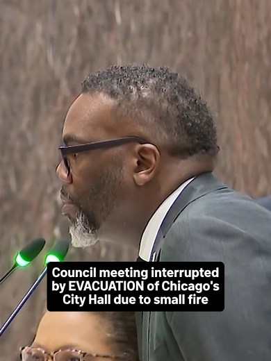 Hundreds of people were evacuated from Chicago's City Hall after a fire alarm went off following a small fire in the building's mechanical room. #chicago #cityhall #brandonjohnson #chicagocityhall #downtownchicago #fire #firealarm