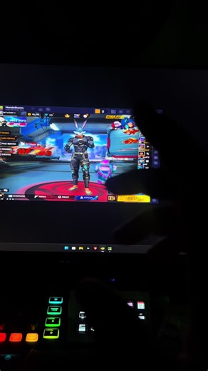 Solución para el puntero en movimiento tela en Free Fire