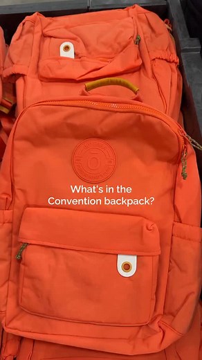 What’s in my bag: Convention 2025 edition! Drop a 🎒 in the comments if this is one of your favorite parts about going in person. | doTERRA Business USA