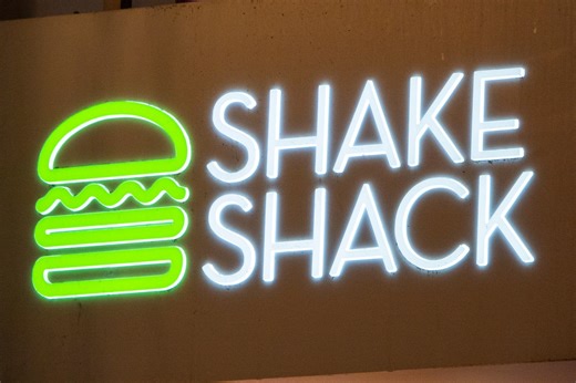 Shake Shack coming to former Fuddruckers site in St. Louis County