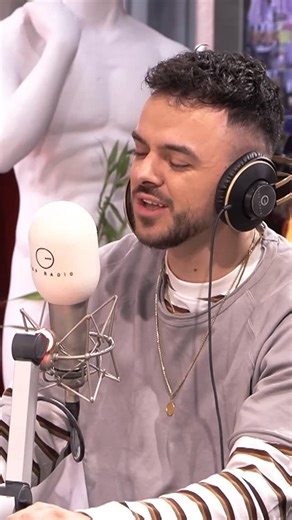 TOP ALBANIA RADIO | Rilind Alimani emocionon me zërin e tij, performon live hitin “Edhe Malet”! | Instagram