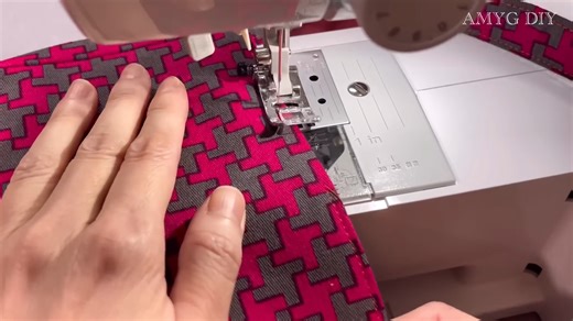 How to Sew a Hand Bag Simple and So Fast | Easy DIY Stop buying bags and start sewing them! 👜 This is the ultimate beginner-friendly tutorial for making a functional, stylish handbag in just one afternoon. It’s simple, quick, and requires minimal supplies. Watch now and make yours today! #EasyDIY #SewingForBeginners #DIYHandbag #FastSewing #HandmadeBag | Stitch of Calm