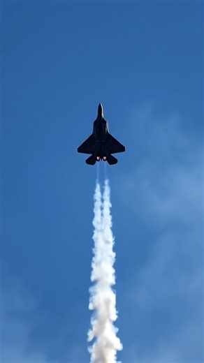 SU-57 Fighter Jet Blazing Skyward at Extreme Speed — Real Airshow Footage
