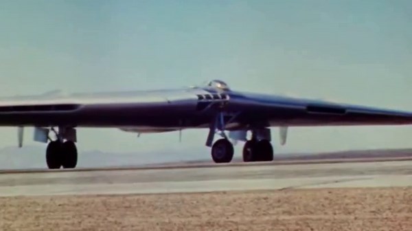 Así era el Northrop YB-49: un bombardero a reacción sin cola que rompió esquemas en plena posguerra