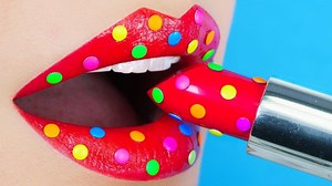 37K views · 358 reactions | Imagine that your lipsticks be like candy bars! Eat your makeup Prank! Do it yourself ❤ #DIY #ediblemakeup | Health & Beauty | Facebook