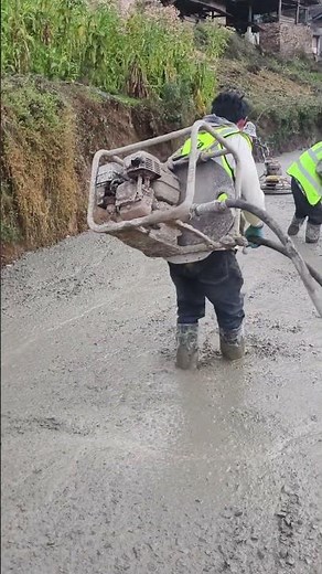 Road Concreting: Compaction With a Gasoline-Powered Vibrator