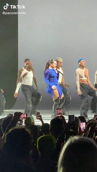 Pacorecortes (@pacorecortes) - La Rosalía: Talento y Coreografía Impresionantes