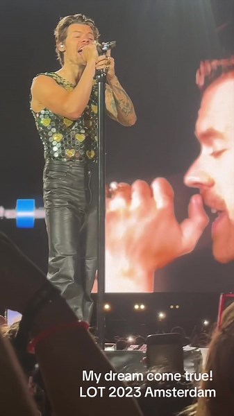 Harry Styles LOT Amstedam 2023 •@HSHQ #loveontour2023 #loveontouramsterdam2023 #europe #harrystyles #trendingvideo #fyp #memories