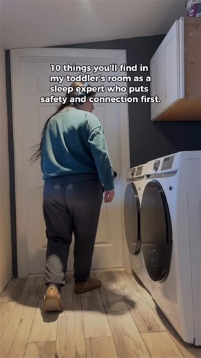 Here’s why each one matters 👇 **1️⃣ Ok to Wake Clock** Kids sleep better when they know *what to expect.* This gives them clear signals for sleep morning so their body feels safe. **2️⃣ Melissa & Doug Flashlight** Because being scared of the dark is real. This gives them power and comfort… not fear. **3️⃣ White Noise Machine** Stops random noises from waking them up. Predictability = regulation. **4️⃣ Toni Box** A calm, screen-free way to settle the brain with stories or soft songs. **5️⃣ Unloc