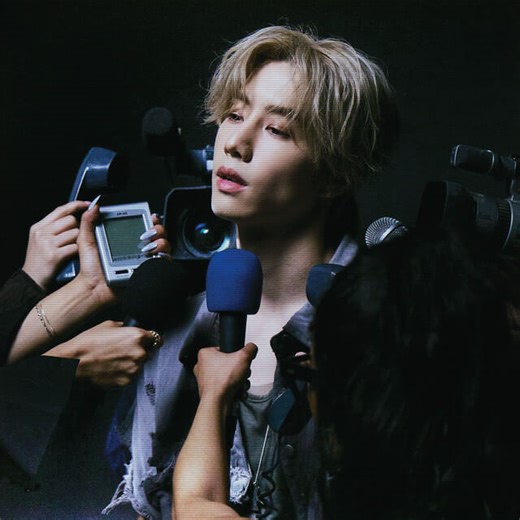 Mark Tuan - hold still Lyrics