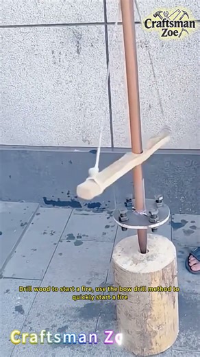 Drill wood to start a fire, use the bow drill method to quickly start a fire