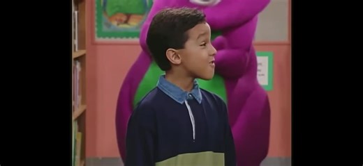 Gotta be quiet when you’re in the library #fyp #barney #barneyitstimeforcounting