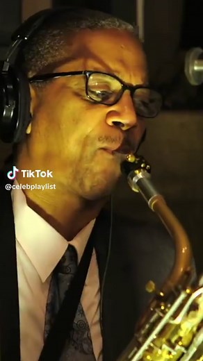 Huge Laurie performing “Unchain My Heart” at Ocean Way Studios! #hughlaurie #house #unchainmyheart