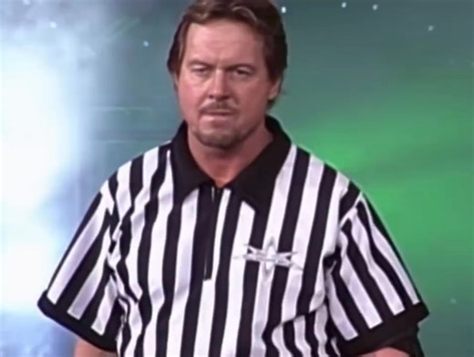 Goldberg and Bret Hart clashed at Starrcade ‘99. This was better than most WCW main events up to this point, but I’ll let you comment on this. Bret has gone on record to say that Goldberg’s superkick forced his retirement from professional wrestling. He finished the match and seemed alright, but that kick to the head gave him a severe concussion. That and more injuries left Hart with post-concussion syndrome which ultimately led to his retirement. December 19, Washington DC! Starrcade ‘99. It’s 