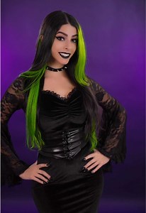 doing this trend again because it’s so fun 🥹🖤 #goth #gothgirl #altgirl #alternative #trending