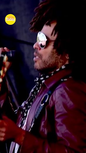 Lenny Kravitz is currently putting his feet up ahead of his Blue Electric Light Tour in Australia. #9Today | TODAY
