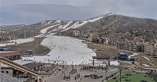 Colorado ski resorts announce closing dates — with many coming early
