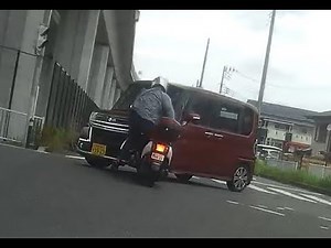 【右直事故】バイクと車、衝突の瞬間（2024年6月9日14時頃、厚木あゆみ橋）