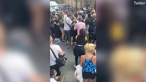 Londoners clash with police in Peckham during immigration raid