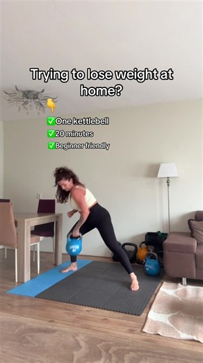 Trying to lose weight at home? You don’t need complicated workouts. Start simple, stay consistent, and focus on what you can do regularly. Ready for a structured beginner-friendly kettlebell plan? Link in bio. 🔗 #kettlebell #kettlebellworkout #weightloss #fatloss #homeworkout