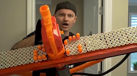 NERF GUN WAR 6