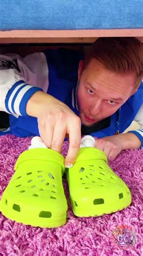 123 GO！の泡立つ靴のサプライズを見つけることができますか？👟✨ #123GO #KidsPuzzle #SillySurprise