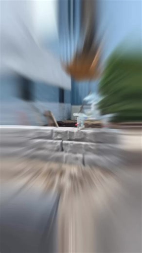 QuickCLAMP / FTZ-MULTI in action! Eliminate the need to use straps, slings, anchors, or forks to set products* into position. The automatic lock and release mechanism speeds the cycle time and keeps hands and feet clear of danger. #probst #makinghardworkeasier #safety #clamps #tools #equipment #hardscapes #retainingwalls Opening Range: 8”- 49” Lifting Capacity: 3,300 lbs. *product shown - Grand Ledge from Rosetta Hardscapes | Probst USA