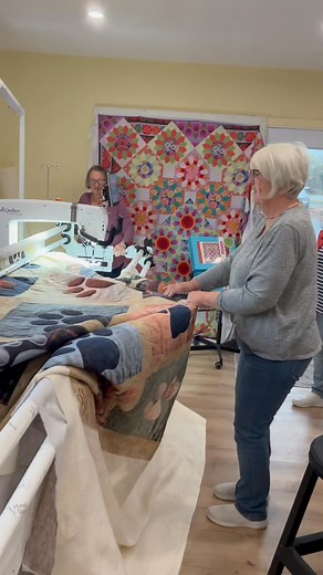 18K views · 234 reactions | Marie joined us today for a quilt with an expert! She finished off this fantastic quilt - a planned Christmas gift! Love the smile at the end! Handi Quilter | Thread the Needle Quilt Studio | Facebook