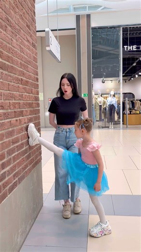 Do you like surprises? 🎁❤️