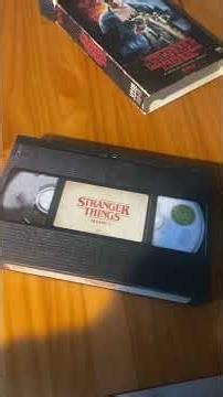Stranger Things Season 1 “VHS”(Dvds) unboxing