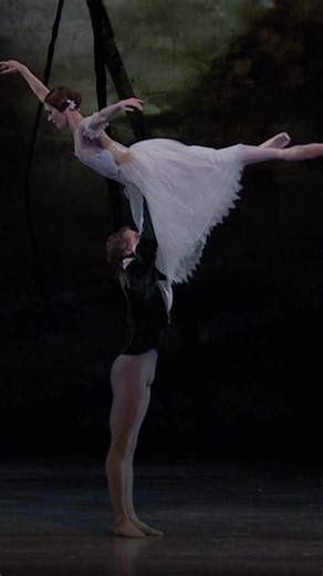 Love after death 🤍🌙 In Act II of Giselle, Giselle appears as a spirit, meeting Albrecht beneath the moonlight for a final duet. She dances with a gentleness untouched by anger, her forgiveness carried in every movement as dawn draws near. This is the quiet heart of Giselle, where love outlives betrayal and grief is shaped into grace, leaving only tenderness behind. 📅 Giselle returns to our Main Stage 14 February. 🎥 Marianela Nuñez and Vadim Muntagirov #TheRoyalBallet #Giselle #Ballet #RoyalB